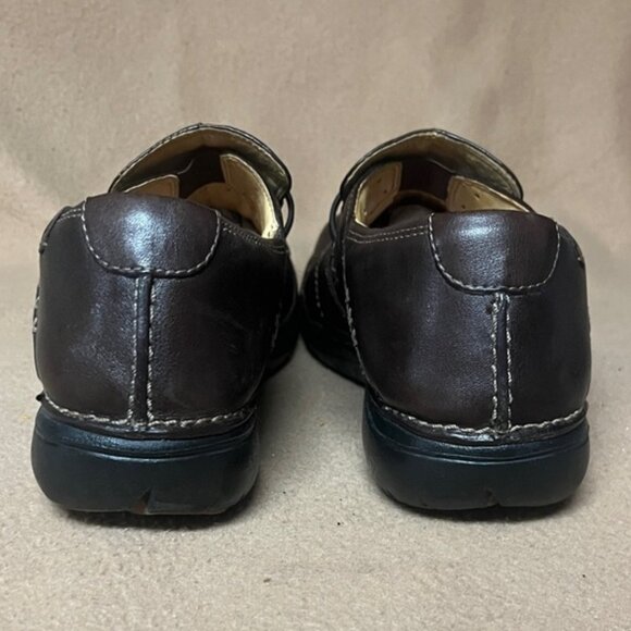 Clarks Unstructured Women's Brown Leather Slip-On Loafer Size 9 - Picture 6 of 8